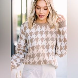 Houndstooth Pullover
